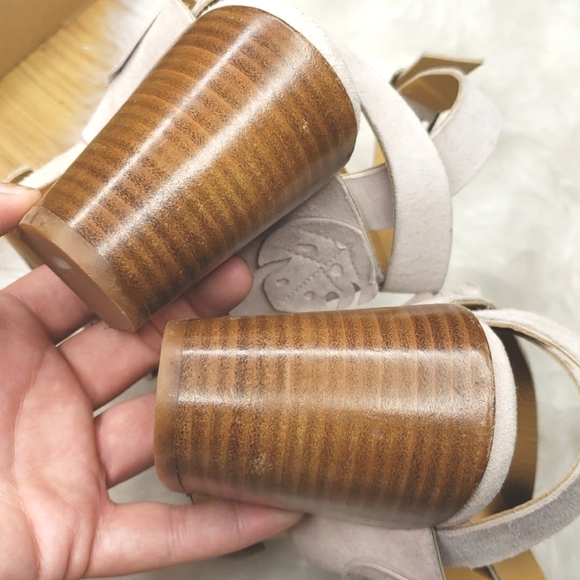 Sylven NY Botanica Suede Leather Sandal w Buckled Ankle Strap pale lilac - Picture 16 of 16